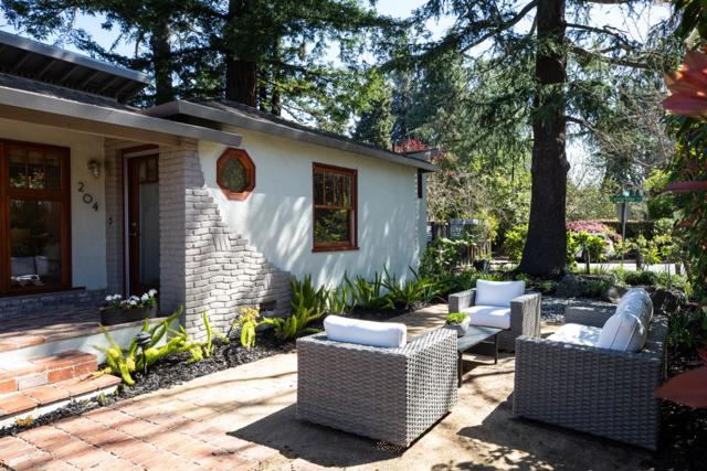 Image 33 of 40 For 204 Princeton Road