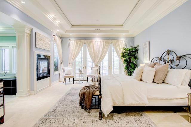 780 S El Monte Avenue, Los Altos CA: https://media.crmls.org/mediaz/8604a1ea-6e8a-414e-a885-3f7c125dcbce.jpg