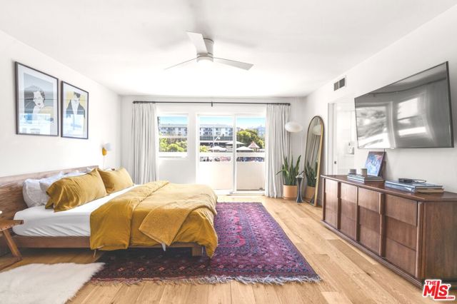 3501 Esplanade, Marina del Rey CA: https://media.crmls.org/mediaz/86050ff4-ae03-4ee1-bce0-9276b4b1f261.jpg