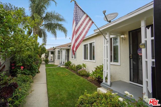 1903 Cabrillo Avenue, Torrance CA: https://media.crmls.org/mediaz/8605d7a4-a1c4-4afc-8ca9-8e1f74a331b8.jpg