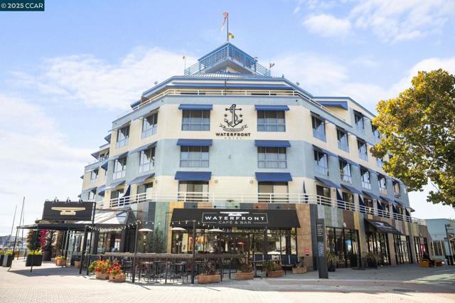 814 20th Street, Oakland CA: https://media.crmls.org/mediaz/8605dcba-f153-416c-856a-44d765f23bd2.jpg