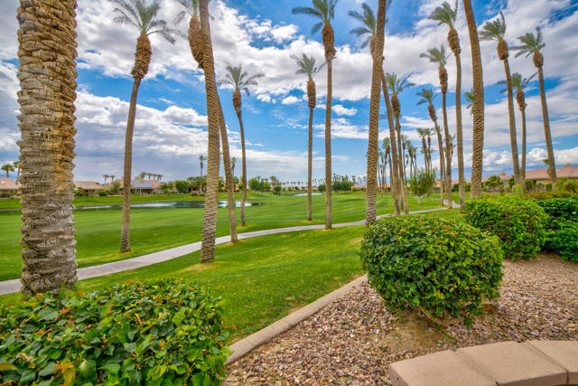35232 Moorbrook Road, Palm Desert CA: https://media.crmls.org/mediaz/8606a338-54e5-4d29-948d-7a88f832c3df.jpg