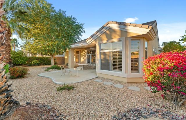 78325 Cloveridge Way, Palm Desert CA: https://media.crmls.org/mediaz/8606a867-110a-4c4e-bff3-3b3f1c65323a.jpg