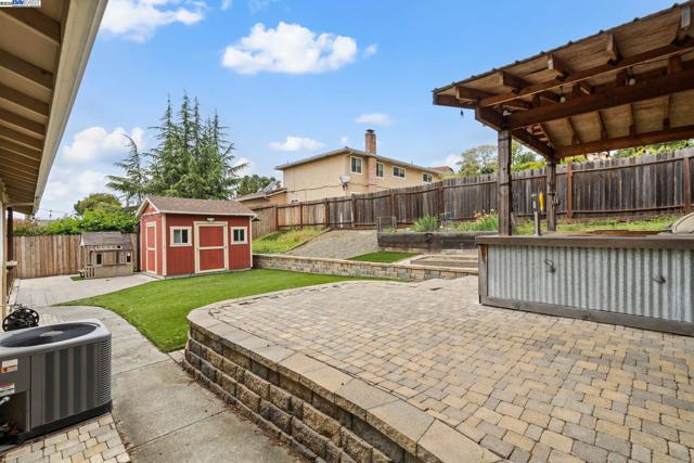 148 primrose ln, Vallejo CA: https://media.crmls.org/mediaz/8606ae1b-db7c-4035-b96f-a10a47ba002c.jpg