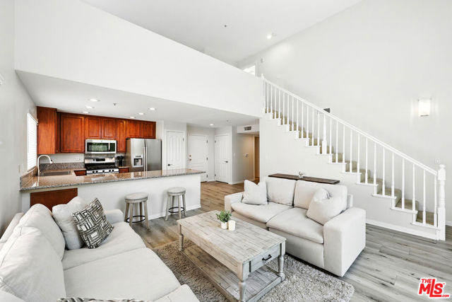 1211 S Shenandoah Street, Los Angeles CA: https://media.crmls.org/mediaz/86078aa6-21ca-42fa-8177-0ca01c3a3ad5.jpg
