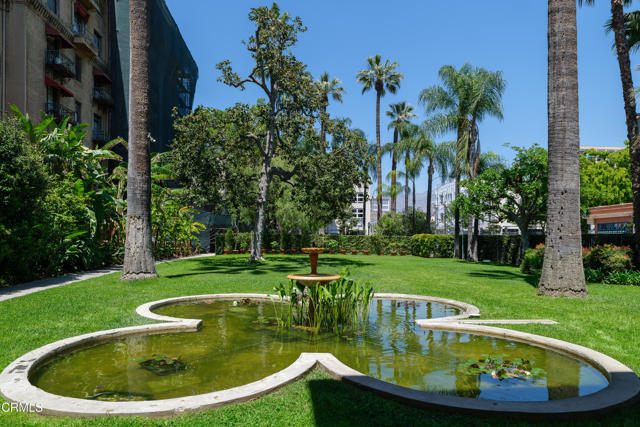 99 S Raymond Avenue, Pasadena CA: https://media.crmls.org/mediaz/8607e95a-658b-4cec-9b12-0da915bcf1a7.jpg