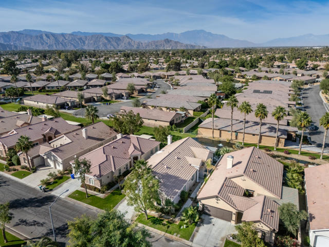 49527 Wayne Street, Indio CA: https://media.crmls.org/mediaz/86083b9a-ffab-4d07-8a77-dc4ed032cedd.jpg