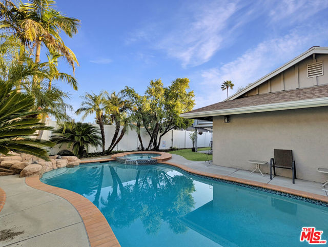 3308 Sparr Boulevard, Glendale CA: https://media.crmls.org/mediaz/86095111-0aec-475b-b20b-01916f30ee70.jpg