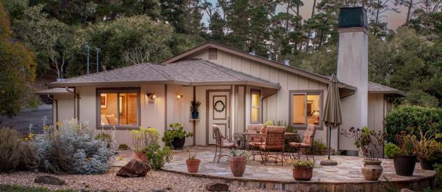 594 Viejo Road, Carmel CA: https://media.crmls.org/mediaz/86099d67-c319-4c34-b587-ddf461eff2d0.jpg