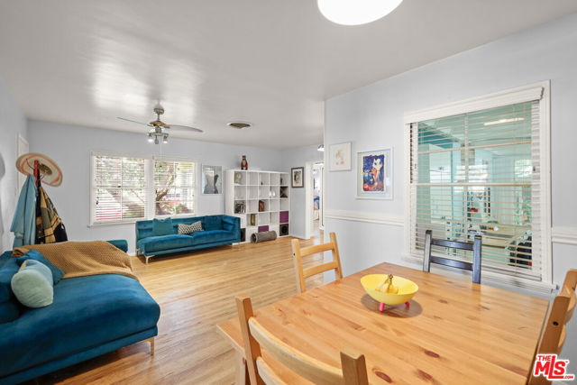 6961 Zelzah Avenue, Reseda CA: https://media.crmls.org/mediaz/8609fb5b-69ef-49d4-9548-bf6fb9c86cb6.jpg