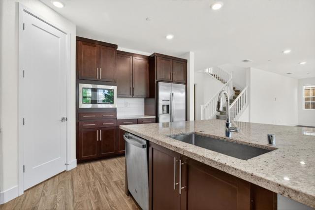 6640 Silverleaf Court, Tracy CA: https://media.crmls.org/mediaz/860ae27c-bf02-4227-85ff-d03254bad62d.jpg