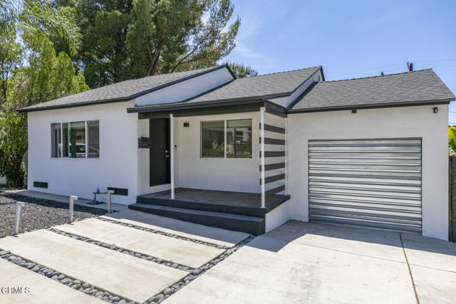Detail Gallery Image 2 of 30 For 10609 Fernglen Ave, Tujunga,  CA 91042 - 2 Beds | 1 Baths