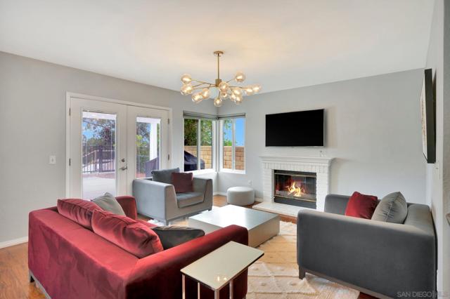 1976 Vineyard Ave, Vista CA: https://media.crmls.org/mediaz/860bea8e-80ed-4f0a-bc91-257b94a172a8.jpg