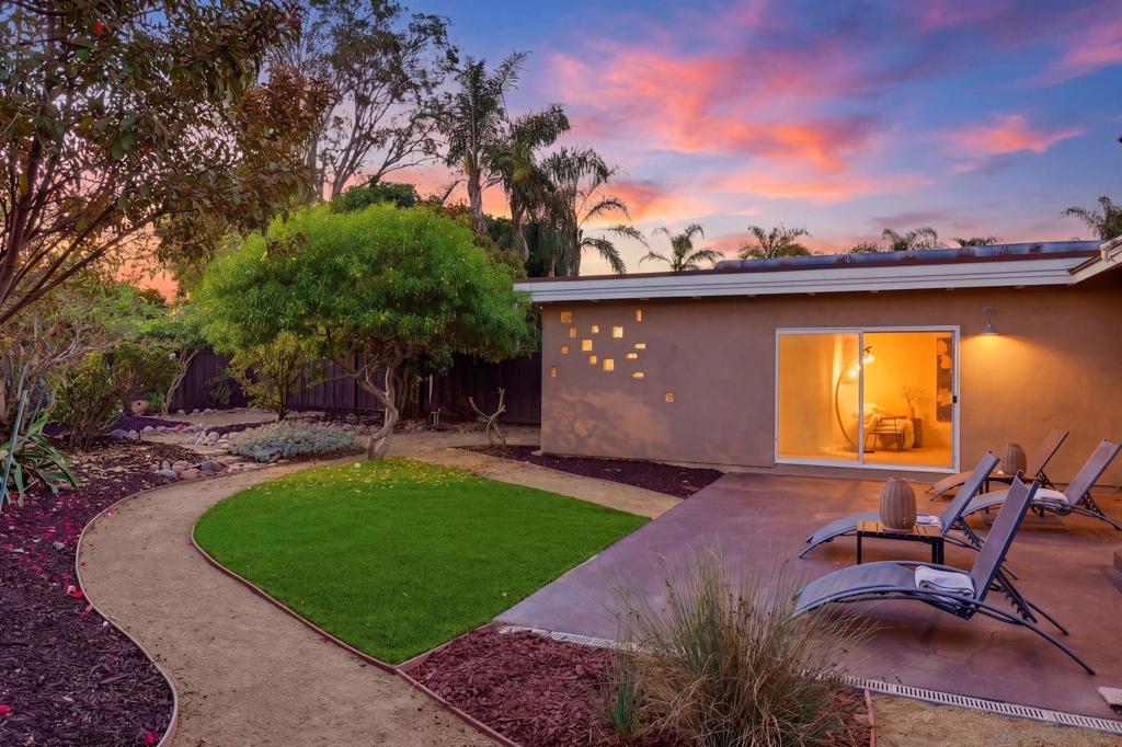 2212 August - photo 3