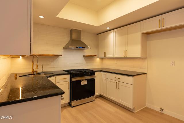 Detail Gallery Image 6 of 16 For 234 N Kenwood St #202,  Glendale,  CA 91206 - 2 Beds | 2 Baths