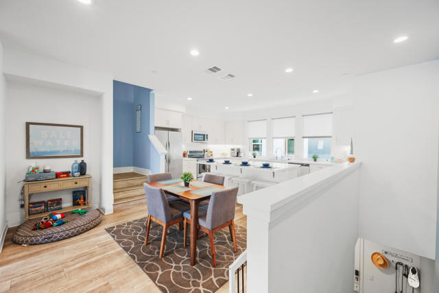 758 Seaside Street, Chula Vista CA: https://media.crmls.org/mediaz/860c71e9-fbf6-43ea-a7e0-00c943277134.jpg