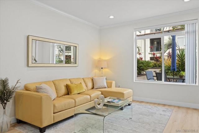 9237 Regents Rd., La Jolla CA: https://media.crmls.org/mediaz/860cd3dc-b65a-4a37-9962-d91ccffc93ef.jpg