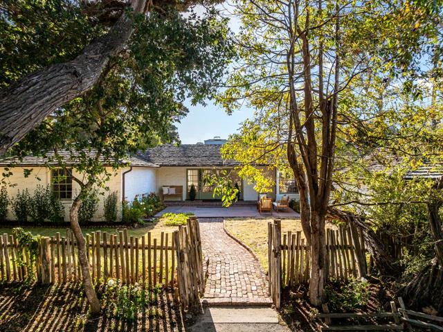 25984 N Mesa Drive, Carmel CA: https://media.crmls.org/mediaz/860cf432-1210-4084-aab5-048d4bdc50cf.jpg