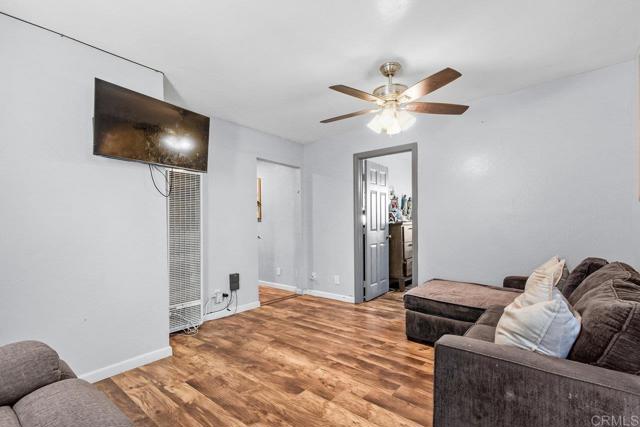 23 27 Alberta Court, San Diego CA: https://media.crmls.org/mediaz/860dcc7b-af07-4384-a490-295ccd75cf02.jpg