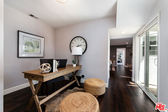 850 N Kenwood Street, Burbank CA: https://media.crmls.org/mediaz/860dcfbc-40a5-4dec-9f2a-0d76fc85157f.jpg