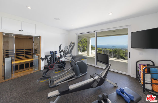 945 Arbolado Road, Santa Barbara CA: https://media.crmls.org/mediaz/860de70c-140a-4fe8-9e10-eb44af306dd6.jpg