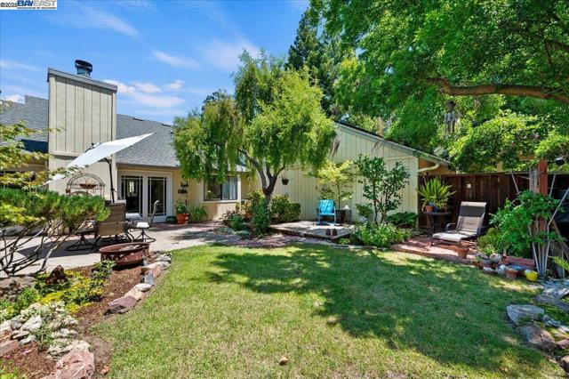 2587 Chablis Way, Livermore CA: https://media.crmls.org/mediaz/860e1e1b-9916-4eed-9f58-0a46dcb944fc.jpg