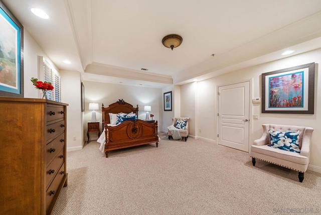 7102 Via Mariposa Norte, Bonsall CA: https://media.crmls.org/mediaz/860e6f36-92af-4e95-a577-5edfea92f2c2.jpg
