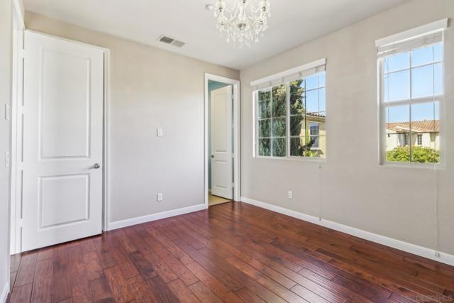 3043 Adams Ranch Ct, Chula Vista CA: https://media.crmls.org/mediaz/860ecc23-4127-4d1b-bb7c-1753aa0c303b.jpg