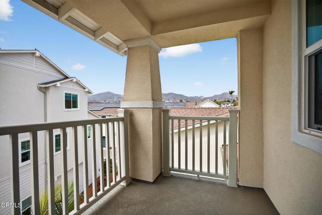 Detail Gallery Image 4 of 54 For 2364 Haley Point #103,  Ventura,  CA 93003 - 3 Beds | 3/1 Baths