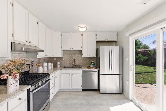 3087 Franela Drive, San Jose CA: https://media.crmls.org/mediaz/86102206-3722-4c20-99db-f19416b54ca9.jpg