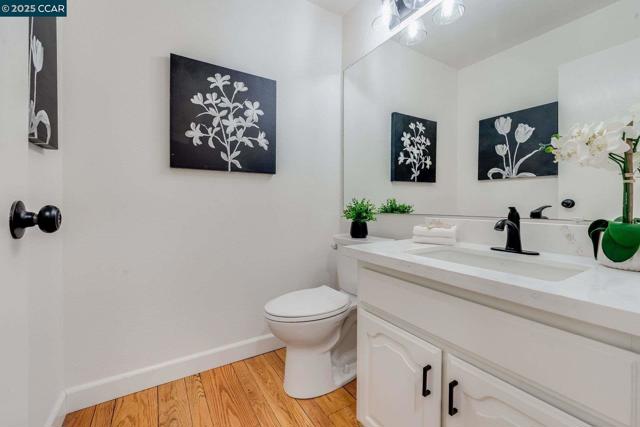 Image 24 of 34 For 36 Candlewood Place