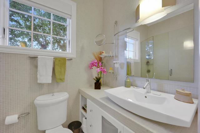 8451 Goldenrod Circle, Gilroy CA: https://media.crmls.org/mediaz/8610c163-2c2e-4c4c-8764-63659a132196.jpg