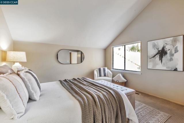 102 Northcreek Cir, Walnut Creek CA: https://media.crmls.org/mediaz/86115715-262f-4972-bf76-6c5e34470ba6.jpg