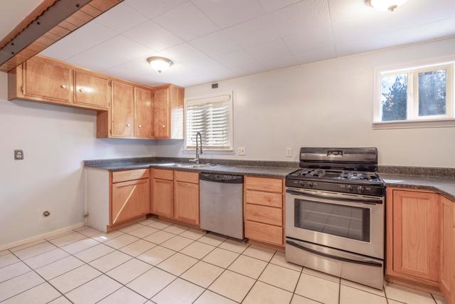 605 Elysian Boulevard, Big Bear CA: https://media.crmls.org/mediaz/8611625a-96ff-4f1e-b9d1-caf91550ac50.jpg