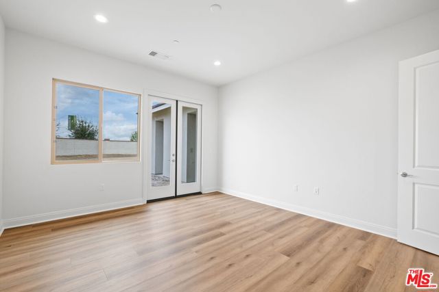 3719 Pathway Court, Bakersfield CA: https://media.crmls.org/mediaz/8612f5c3-eaa1-44d1-b415-0dd5cc3867d0.jpg