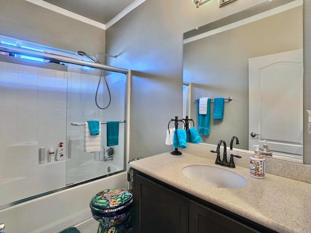 Detail Gallery Image 9 of 21 For 521 Orange Ave #104,  Chula Vista,  CA 91911 - 3 Beds | 2 Baths