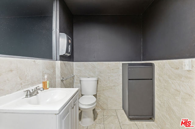  Commercial for Sale in Los Angeles, California