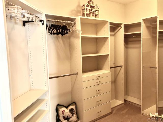 Detail Gallery Image 14 of 25 For 459 Lexington Cr., Oceanside,  CA 92057 - 4 Beds | 2 Baths