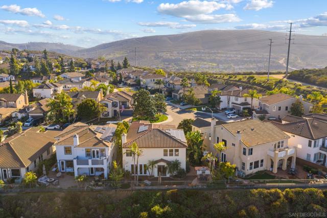 1664 Sagewood Way, San Marcos CA: https://media.crmls.org/mediaz/8614a089-c332-45ff-a60b-c16114231053.jpg