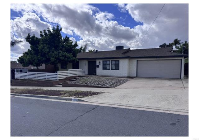 Detail Gallery Image 2 of 24 For 1660 Meadow Road, El Cajon,  CA 92021 - 3 Beds | 2 Baths