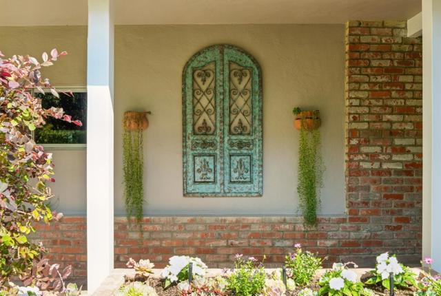 263 W Oakwood Boulevard, Redwood City CA: https://media.crmls.org/mediaz/8615bb2d-4b96-4c60-a2fc-eab8b1bb10d1.jpg