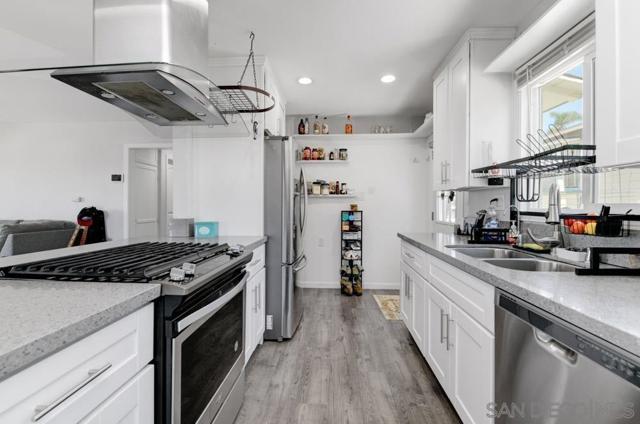 Image 9 of 21 For 845 13th St  Master Sui