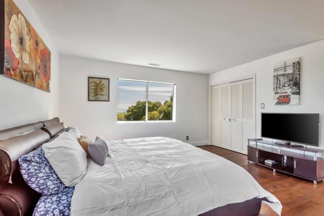 347 Rolling Hills Avenue, San Mateo CA: https://media.crmls.org/mediaz/861616fd-0c1b-4f39-a907-08b02ba9071e.jpg
