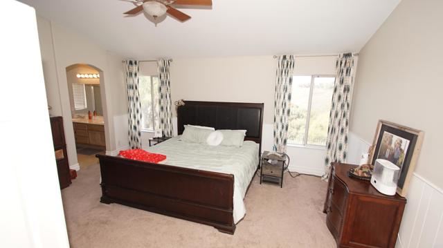 42944 Calle Reva, Temecula CA: https://media.crmls.org/mediaz/86162961-4f36-4b23-bbc7-604b7e482c6c.jpg
