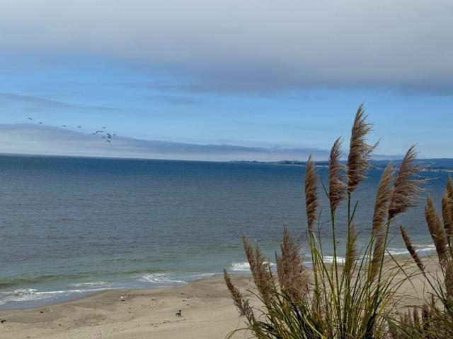 522 Seascape Resort Drive, Aptos CA: https://media.crmls.org/mediaz/86169127-e309-4749-90bd-8ec3cf7bcb19.jpg