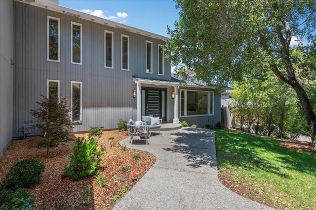 111 Vista Del Prado, Los Gatos CA: https://media.crmls.org/mediaz/8616bc8b-97da-4388-8112-0175e1be6e1b.jpg