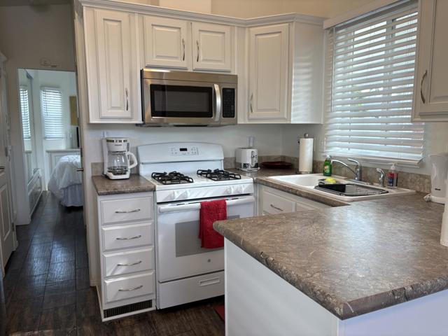 74711 Dillon Road, Desert Hot Springs CA: https://media.crmls.org/mediaz/8616de53-7fad-4d07-9397-652772730e90.jpg