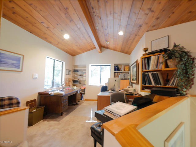 2442 Valley Meadow Drive, Oak View CA: https://media.crmls.org/mediaz/8617067f-df2d-4089-9d43-d81c305f6334.jpg