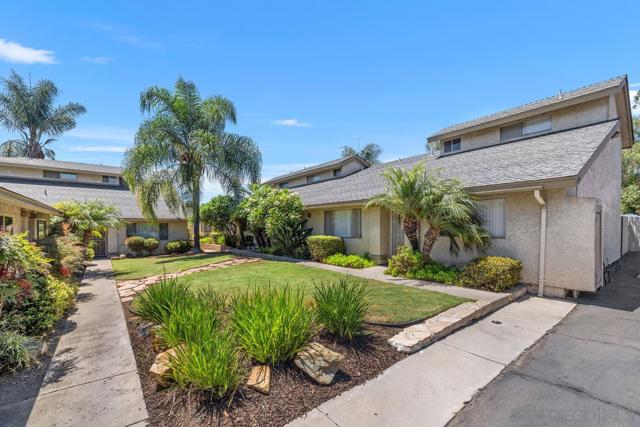 4754 68th St, San Diego CA: https://media.crmls.org/mediaz/8617426c-f22a-44eb-812a-26a233fbeb69.jpg