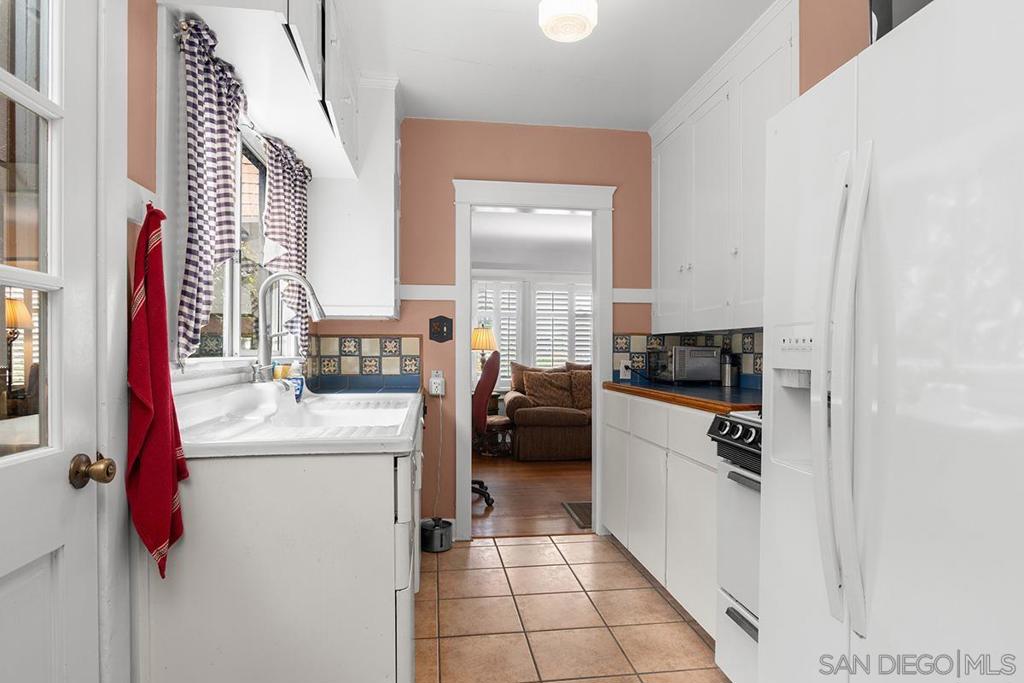 4854 Del Mar Avenue - photo 9